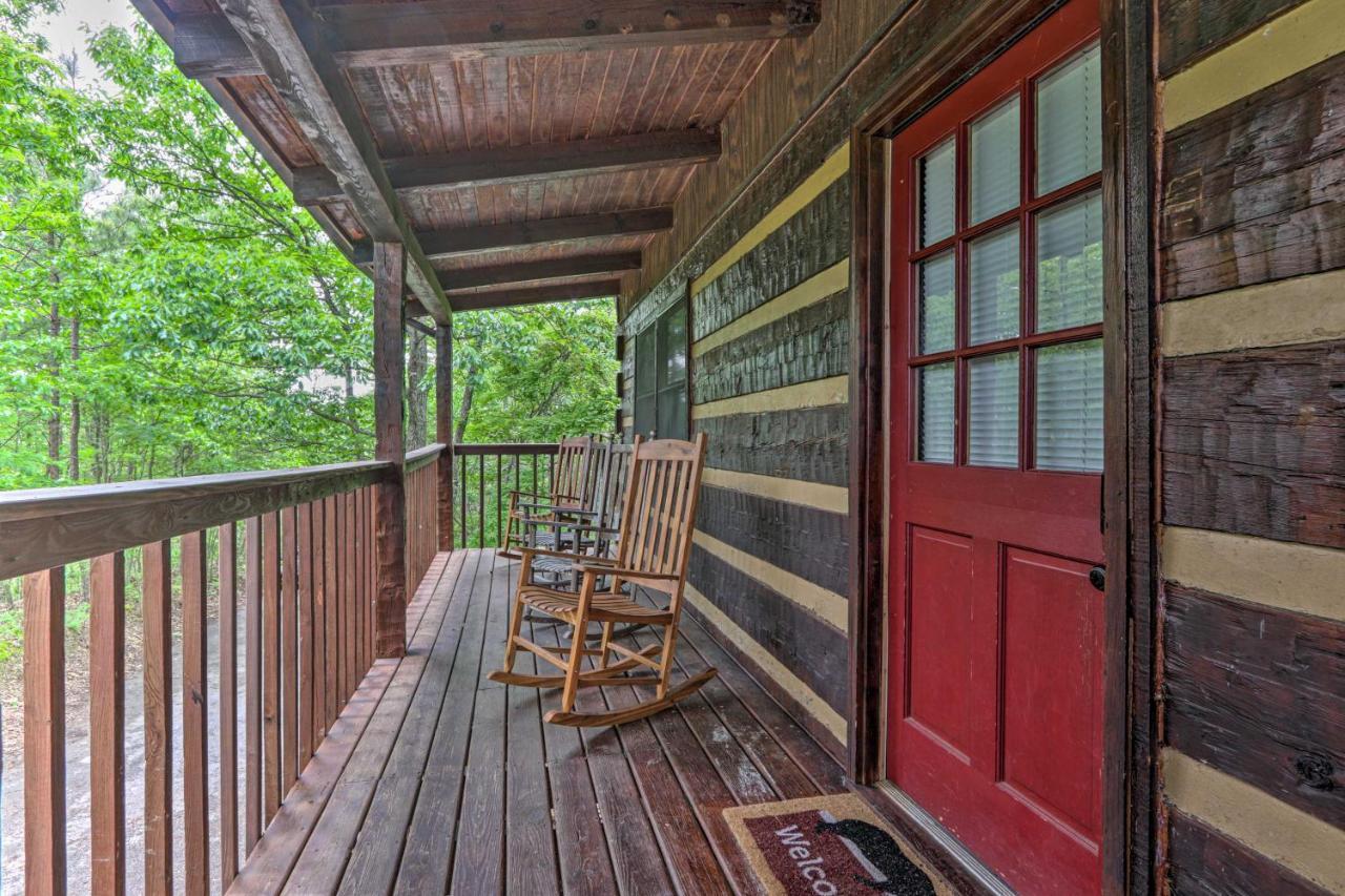 Gatlinburg Escape With Hot Tub, Deck And Mtn View Villa Exterior photo